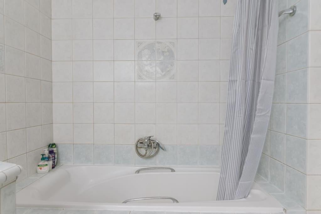 Sunny Apartment For Couples & Friends In Centre Iráclio Exterior foto